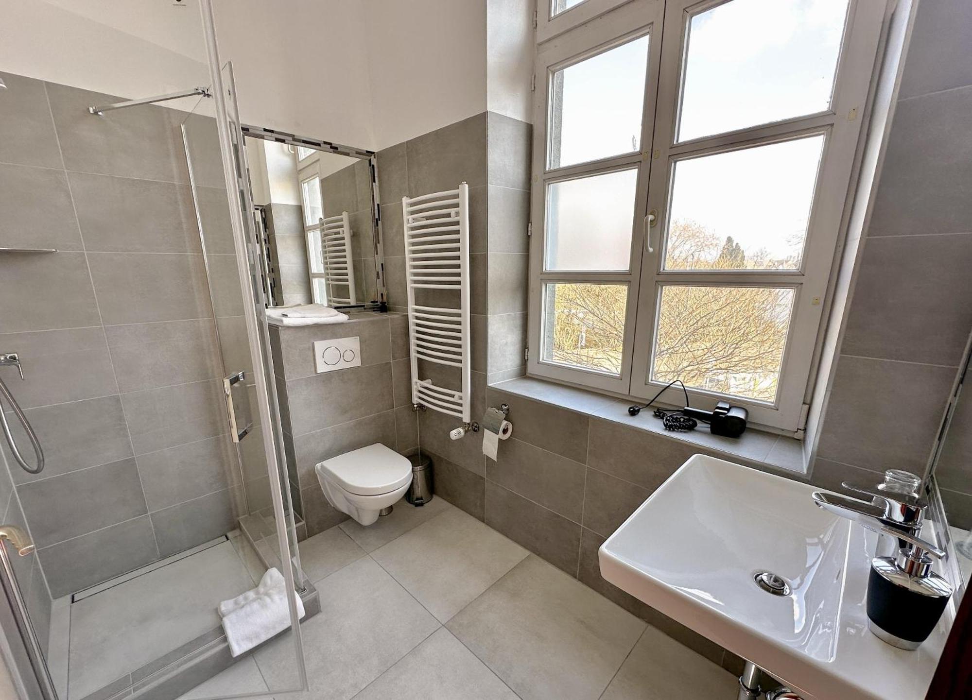 Hotel Restaurant Mathildenhof Pulheim Room photo